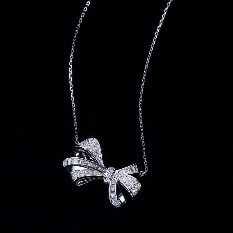 Ribbon high carbon diamond necklace